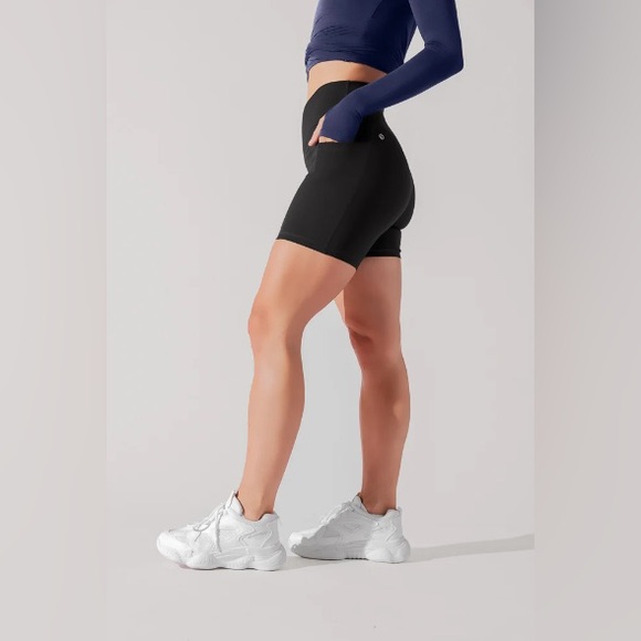 POPFLEX Crisscross Hourglass Midi bike shorts with pockets black 3X EUC - Picture 7 of 11